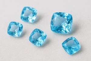 海藍(lán)寶石能放進(jìn)超聲波清潔器嗎？答案沒(méi)你想得簡(jiǎn)單